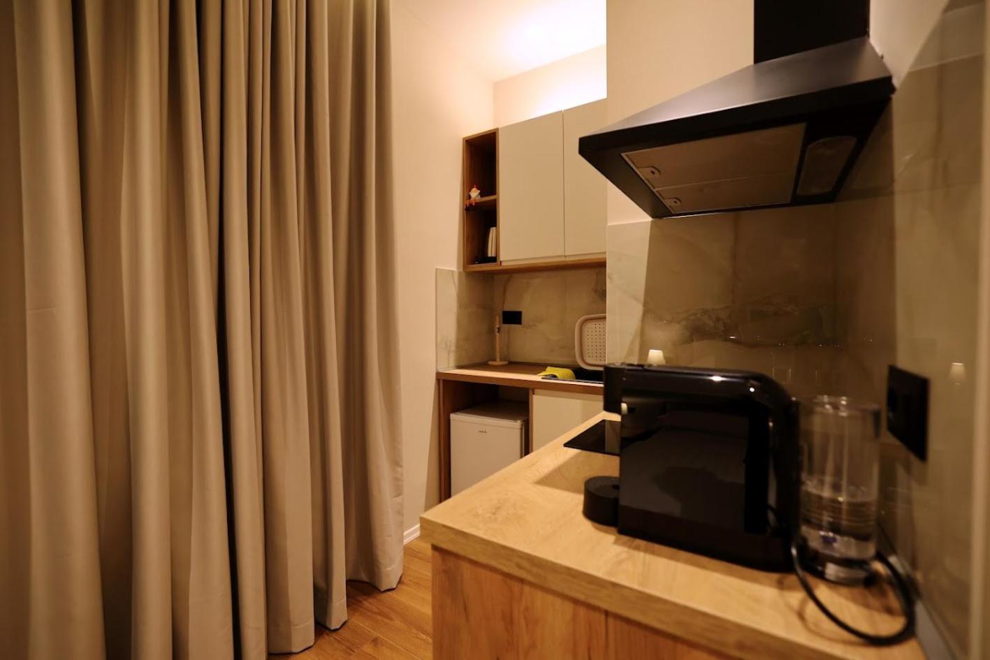 Tempo Studios Tiranë Luaran gambar